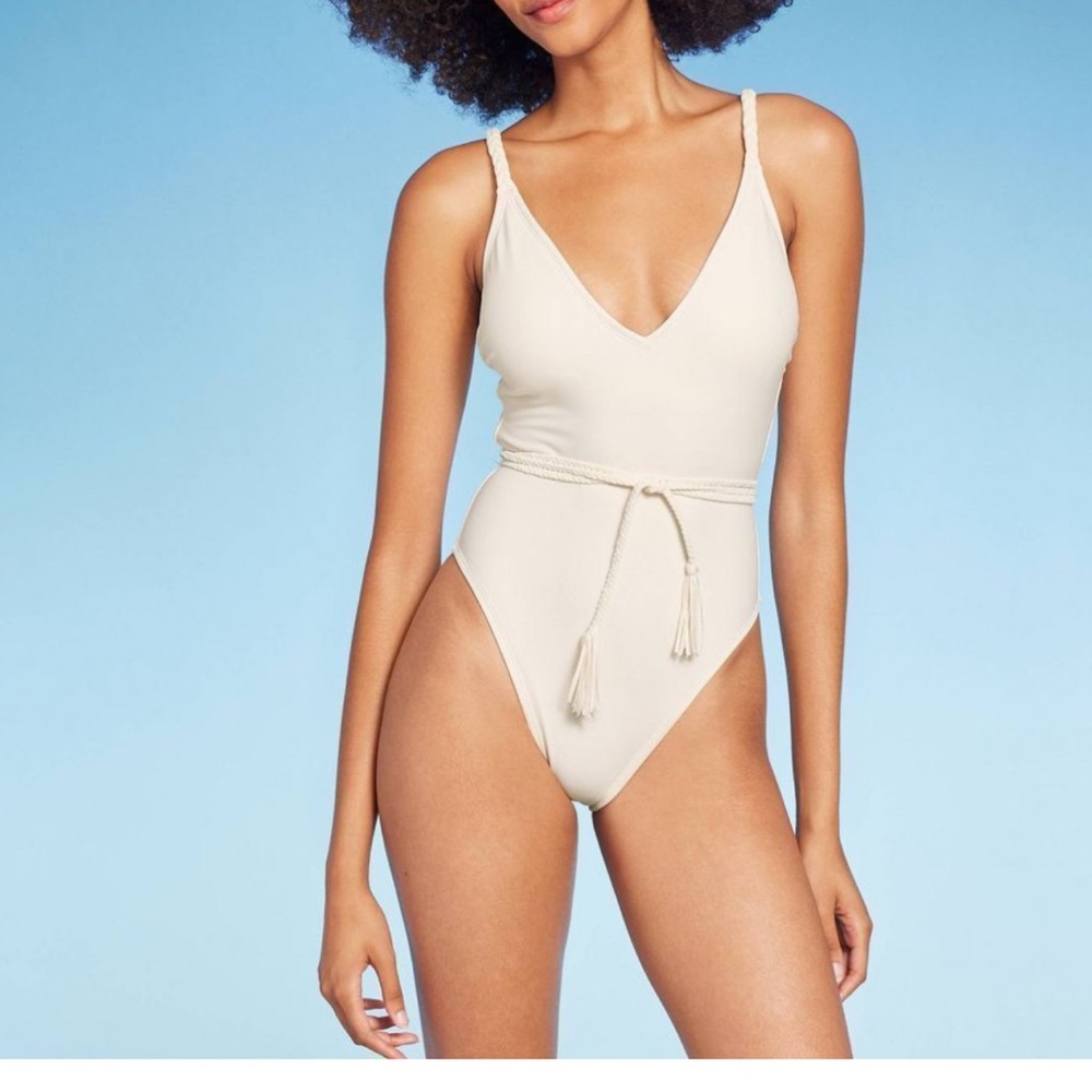 Swimsuit - Picture 3 of 4